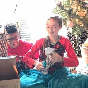 Meet your Posher, Avery